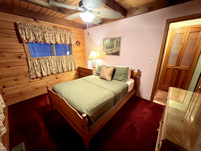 Cabins (United States of America, Stratton, Vermont)