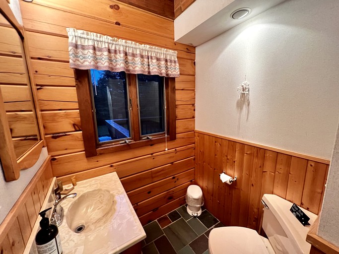 Cabins (United States of America, Stratton, Vermont)
