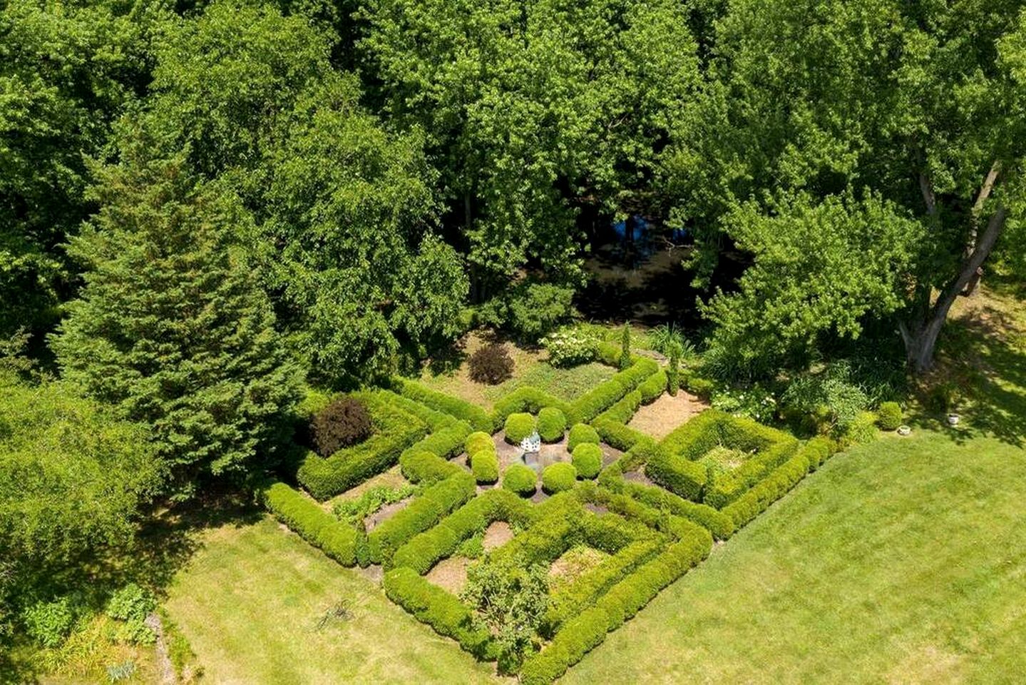 Perfect Peace: Outstanding Rental for Your Shepherdstown Countryside Adventure