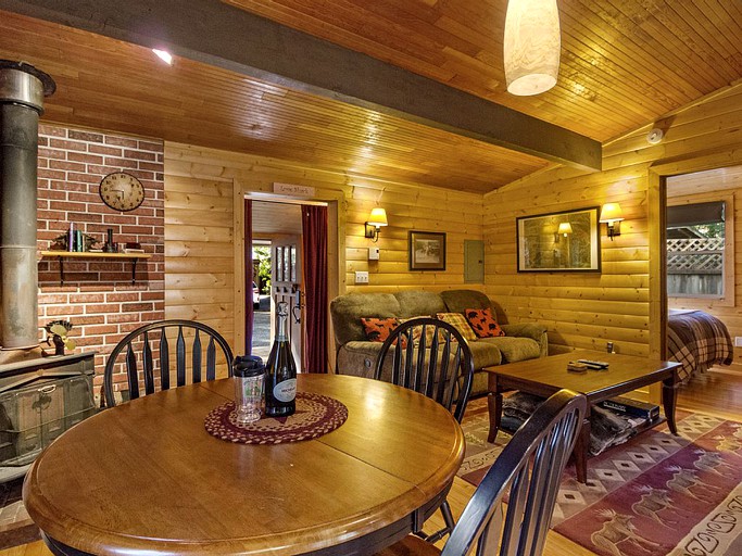 Cabin Rental near Stevens Pass Ski Area, Washington