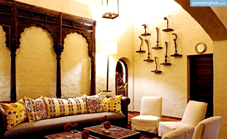 Villas (Serondela, North-East District, Botswana)