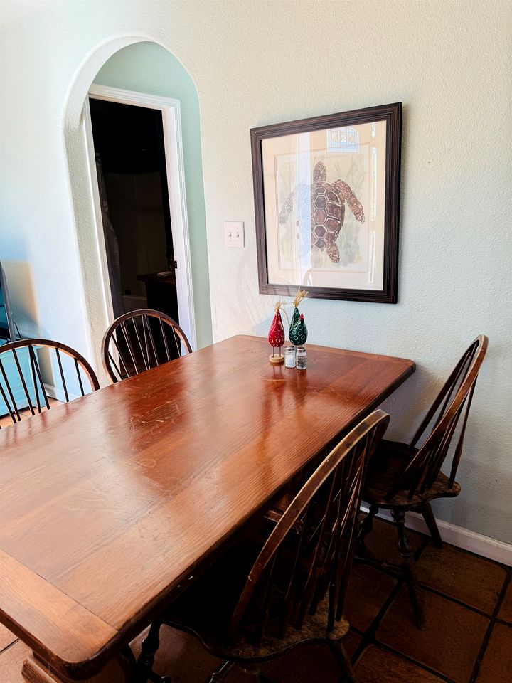 Pet Friendly Breathtaking Cottage with Great Views and Hot-tub in Rainbow, California