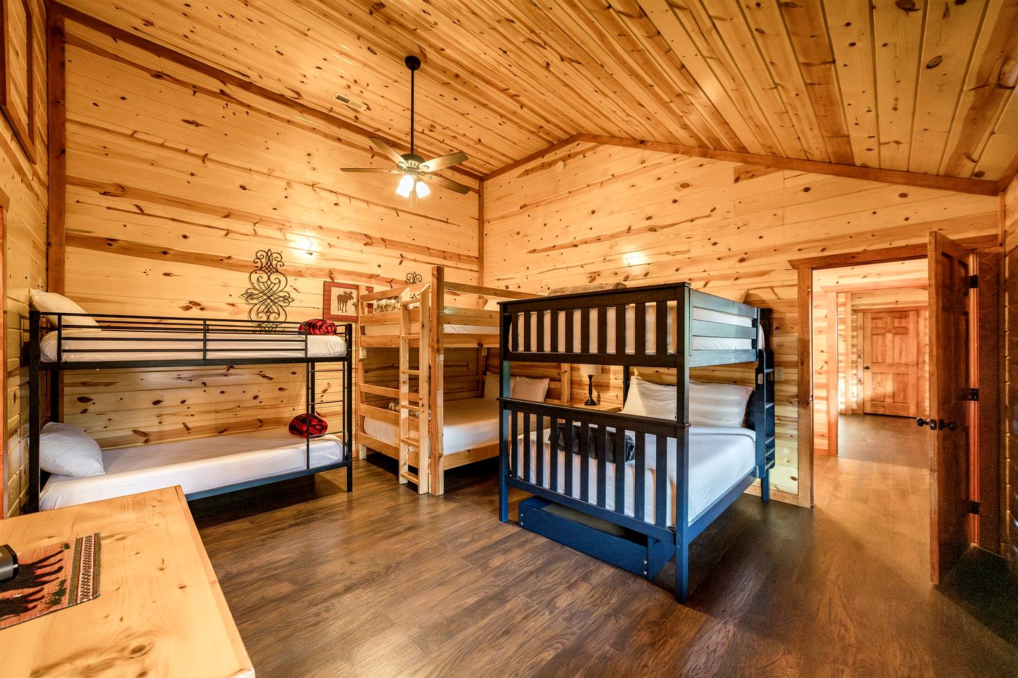 Pet-Friendly Cabin with Arcade Machines and Indoor Pool in Tennessee