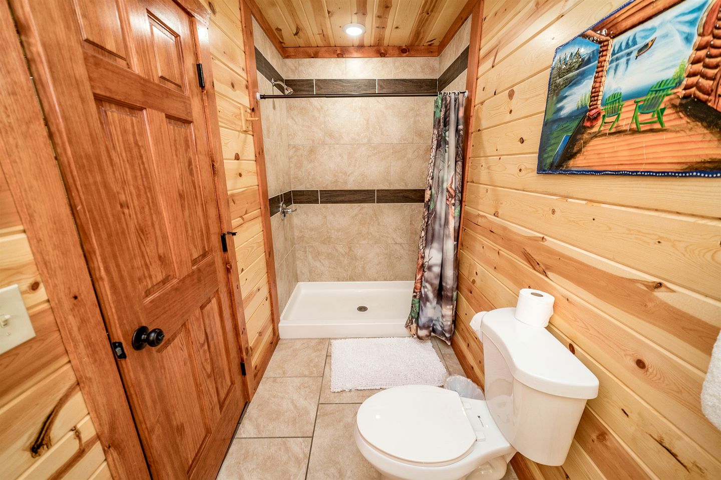 Pet-Friendly Cabin with Arcade Machines and Indoor Pool in Tennessee