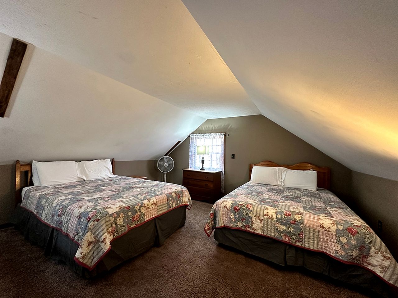 Pet Friendly Cabin in Blairsville, Georgia, Perfect for a Family Retreat