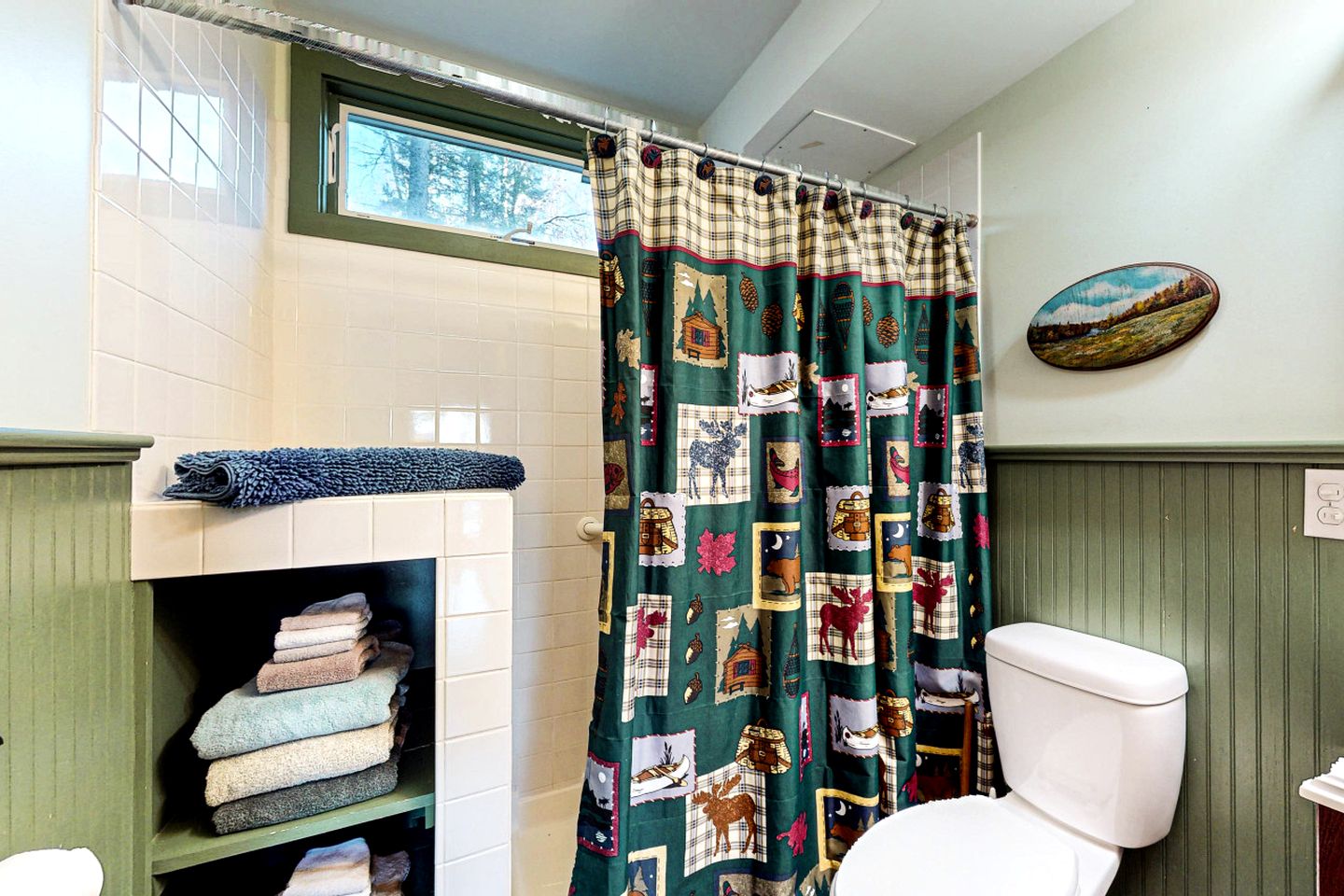 Pet-Friendly Cabin with Deck and Serene Lake Views in Maine