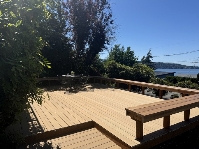 Cabins (United States of America, Bellingham, Washington)