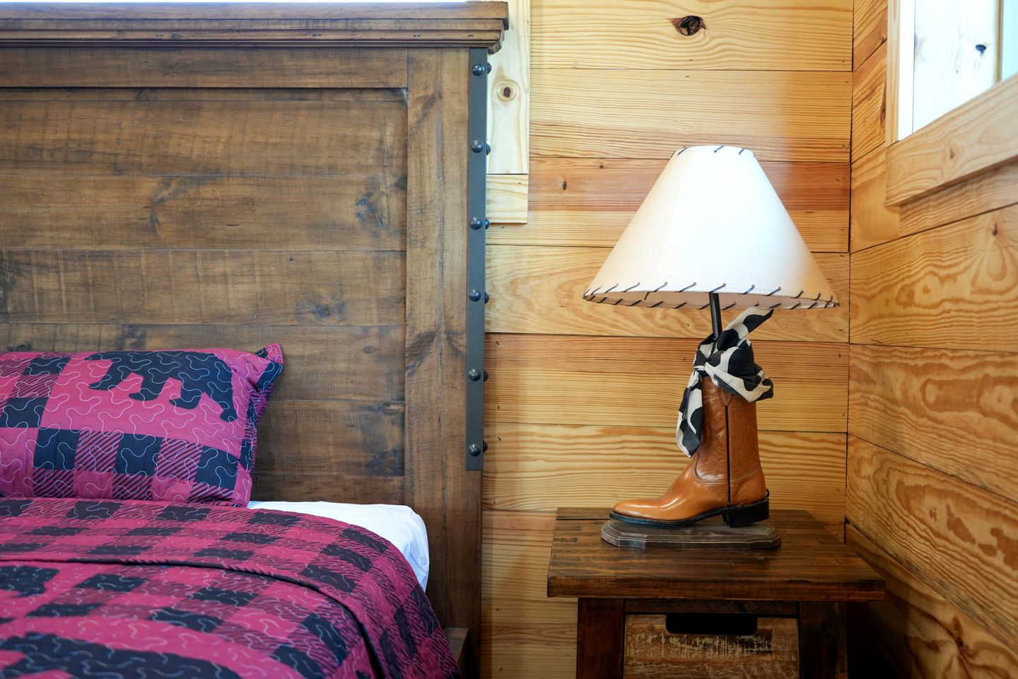 Pet-Friendly Cabin with Fire Pit near Lake Bridgeport, for Glamping Escapes in Texas