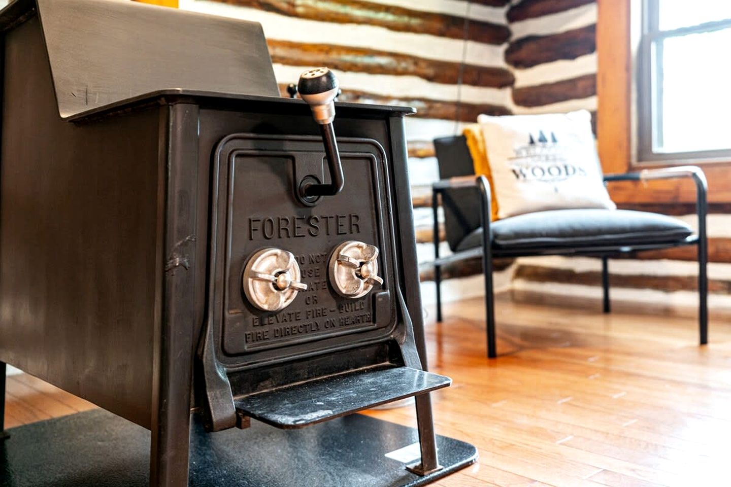 Modernized Log Cabin with Hot Tub, Fire Pit and Amazing Views Just Minutes from the Cacapon Mountains in Berkeley Springs, WV