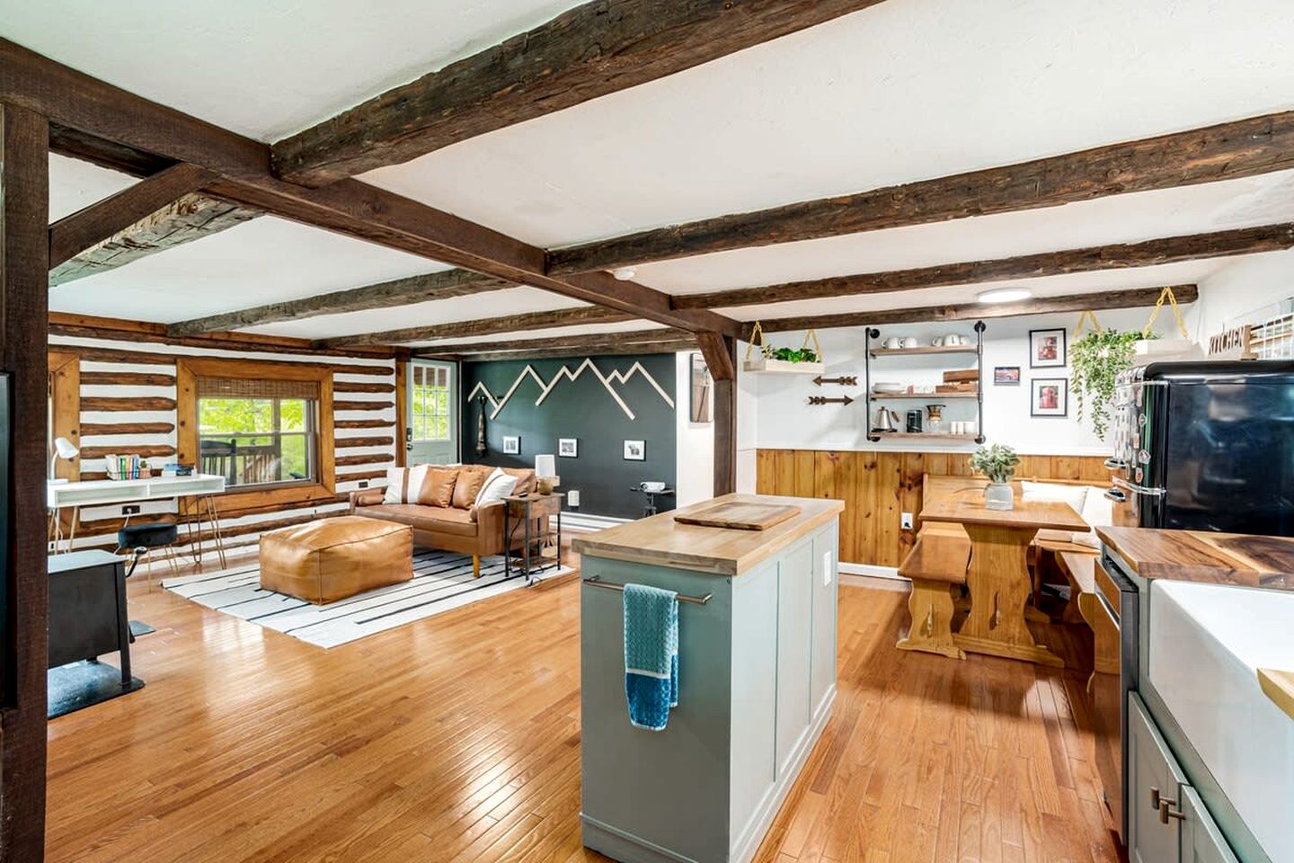 Modernized Log Cabin with Hot Tub, Fire Pit and Amazing Views Just Minutes from the Cacapon Mountains in Berkeley Springs, WV