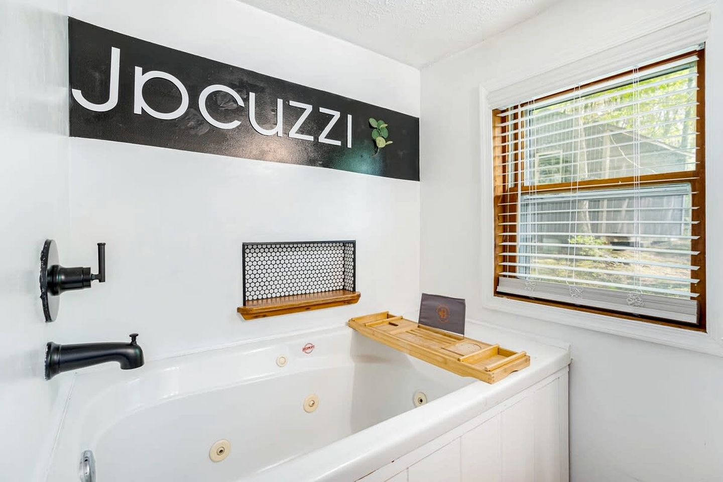 Modernized Log Cabin with Hot Tub, Fire Pit and Amazing Views Just Minutes from the Cacapon Mountains in Berkeley Springs, WV