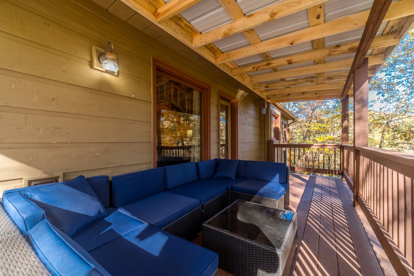 Pet-Friendly Cabin with Outdoor Living Space in Cleveland, Georgia