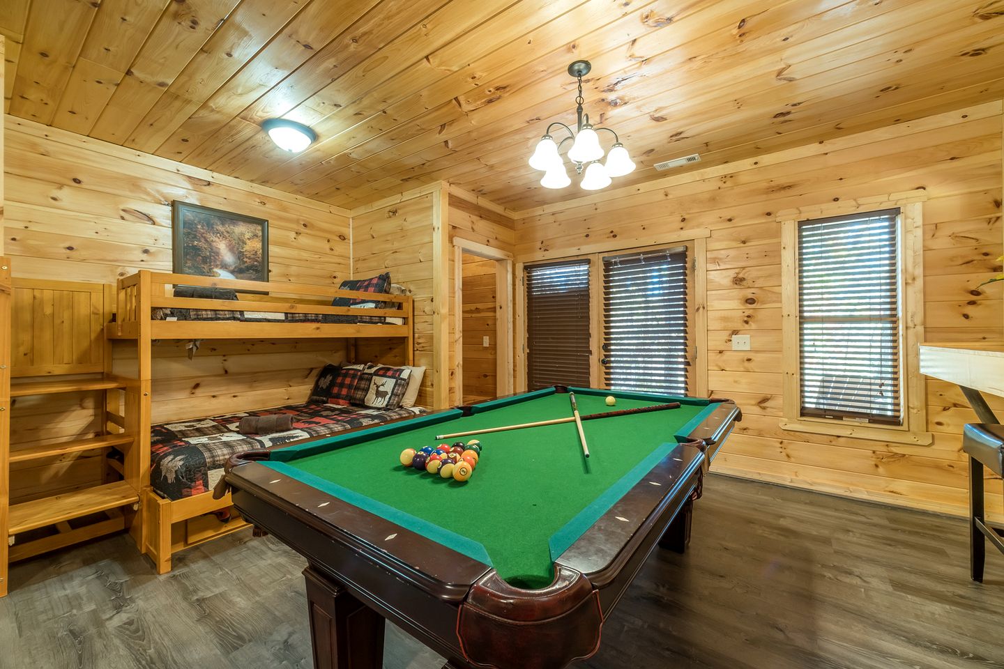Pet-Friendly Cabin with Outdoor Living Space in Cleveland, Georgia