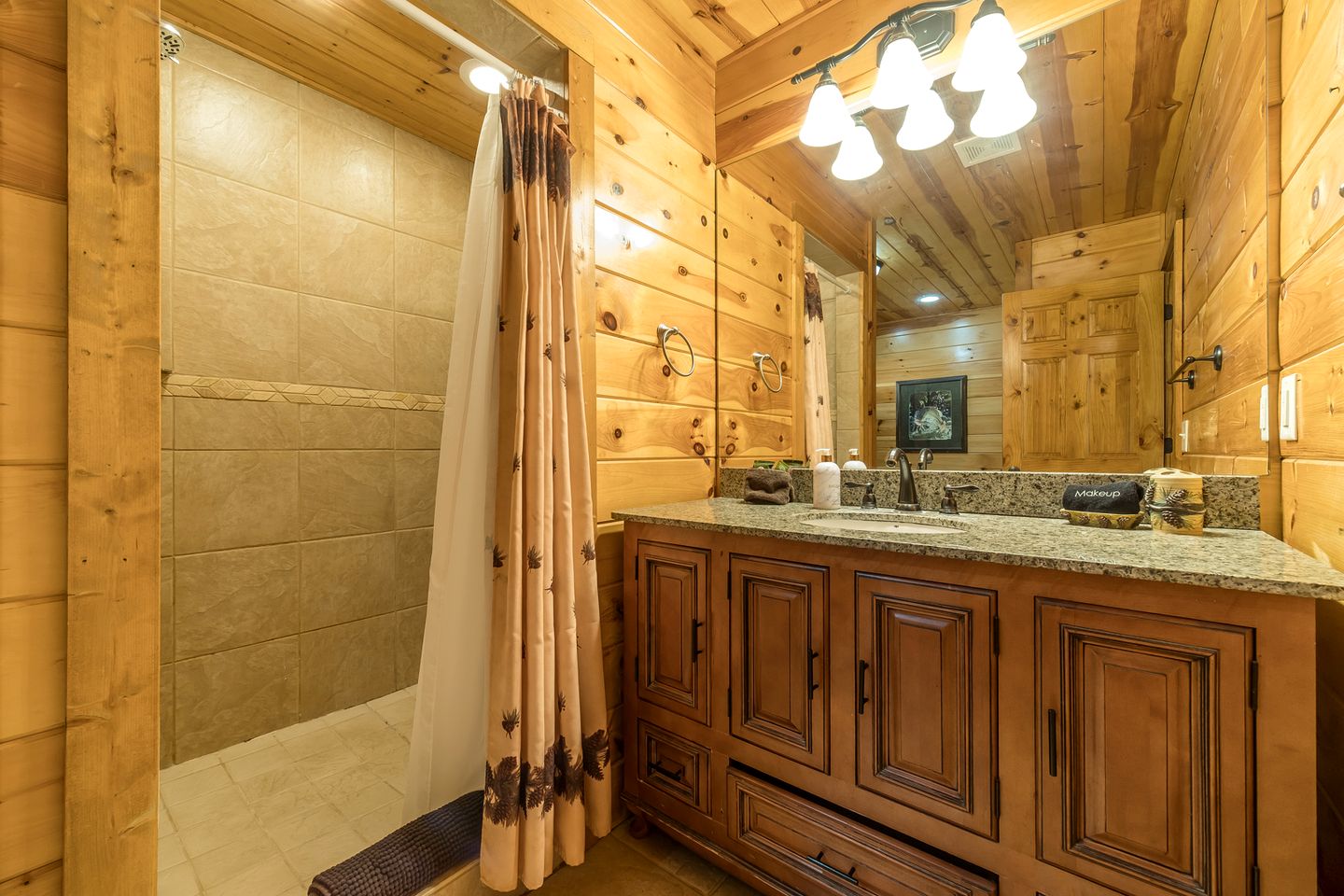 Pet-Friendly Cabin with Outdoor Living Space in Cleveland, Georgia