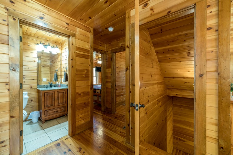 Cabins (United States of America, Cleveland, Georgia)