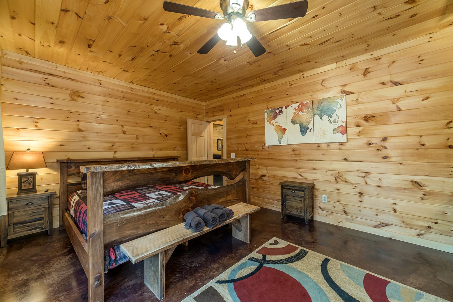 Pet-Friendly Cabin with Outdoor Living Space in Cleveland, Georgia