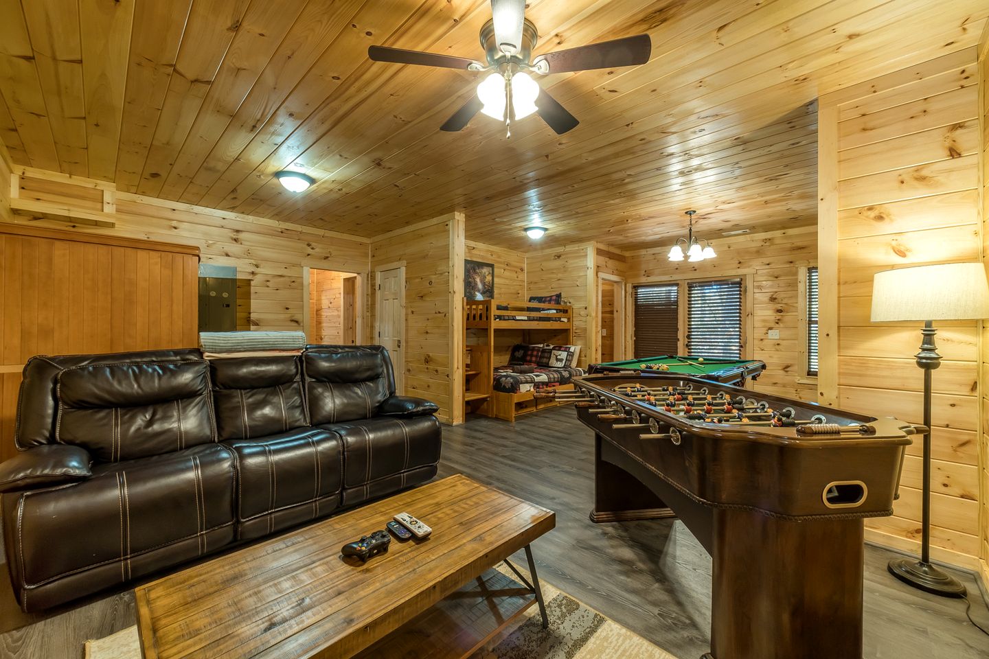 Pet-Friendly Cabin with Outdoor Living Space in Cleveland, Georgia