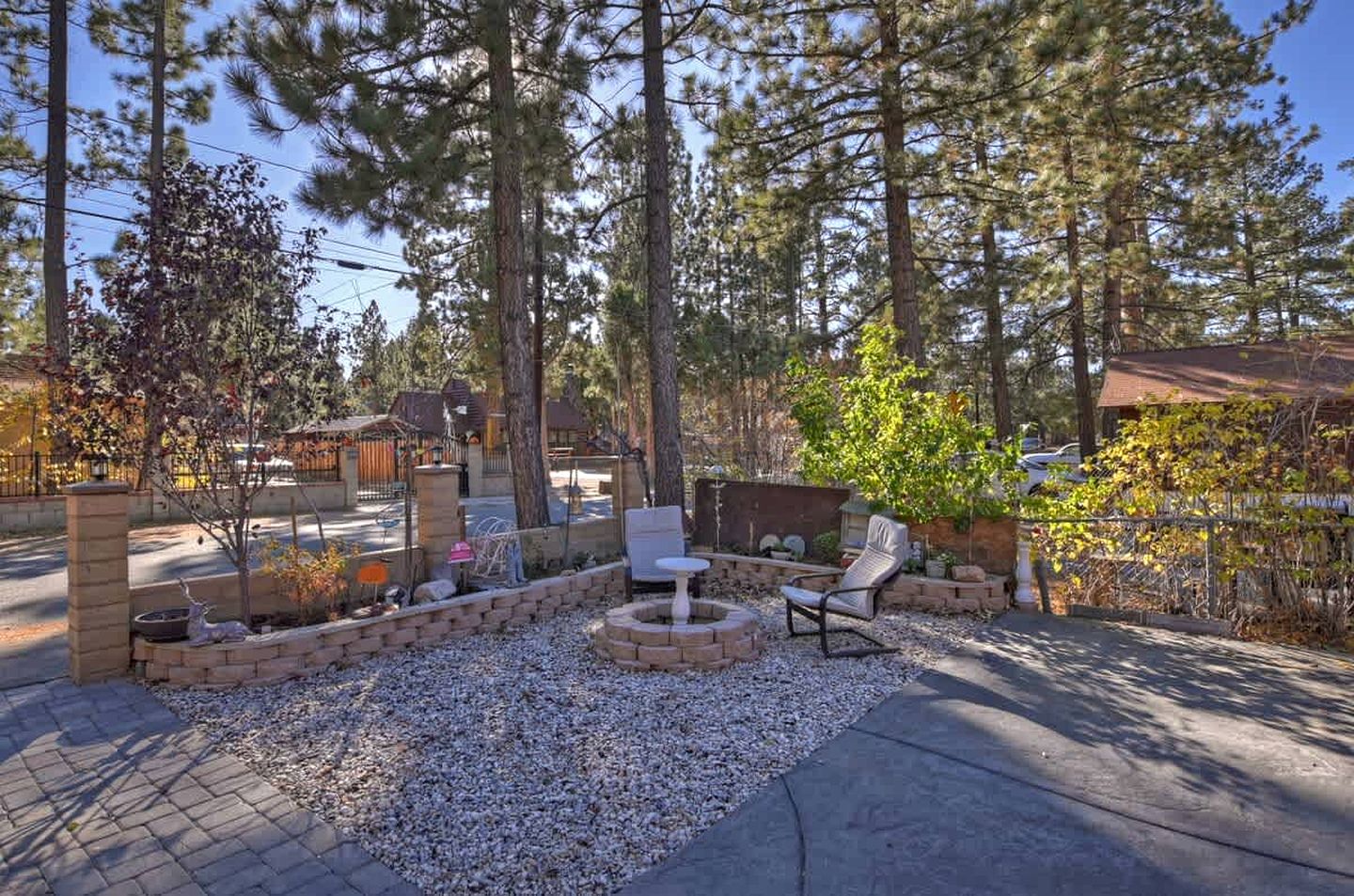 Pet-friendly Cabin with Private Patio Perfect for Hiking Trails in Big Bear City, California