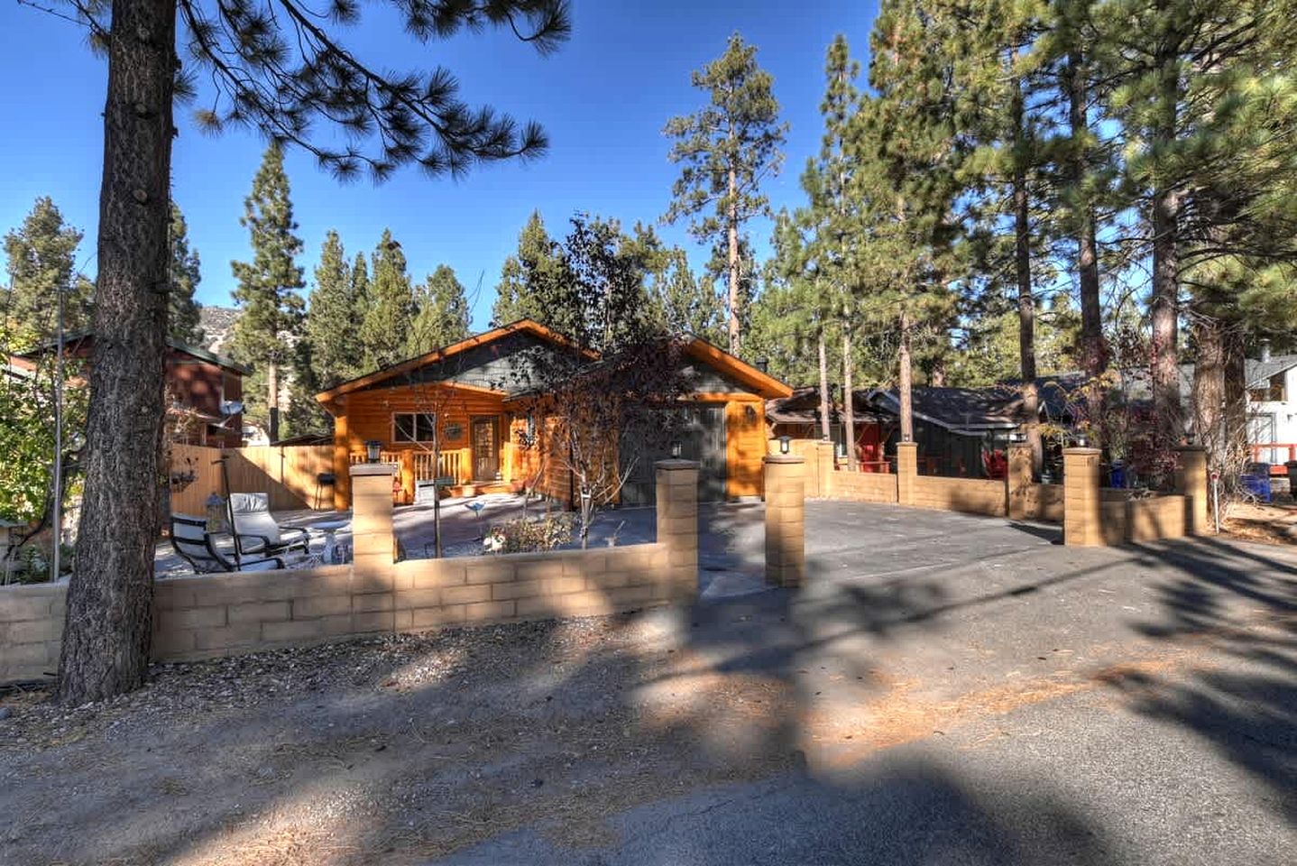 Pet-friendly Cabin with Private Patio Perfect for Hiking Trails in Big Bear City, California