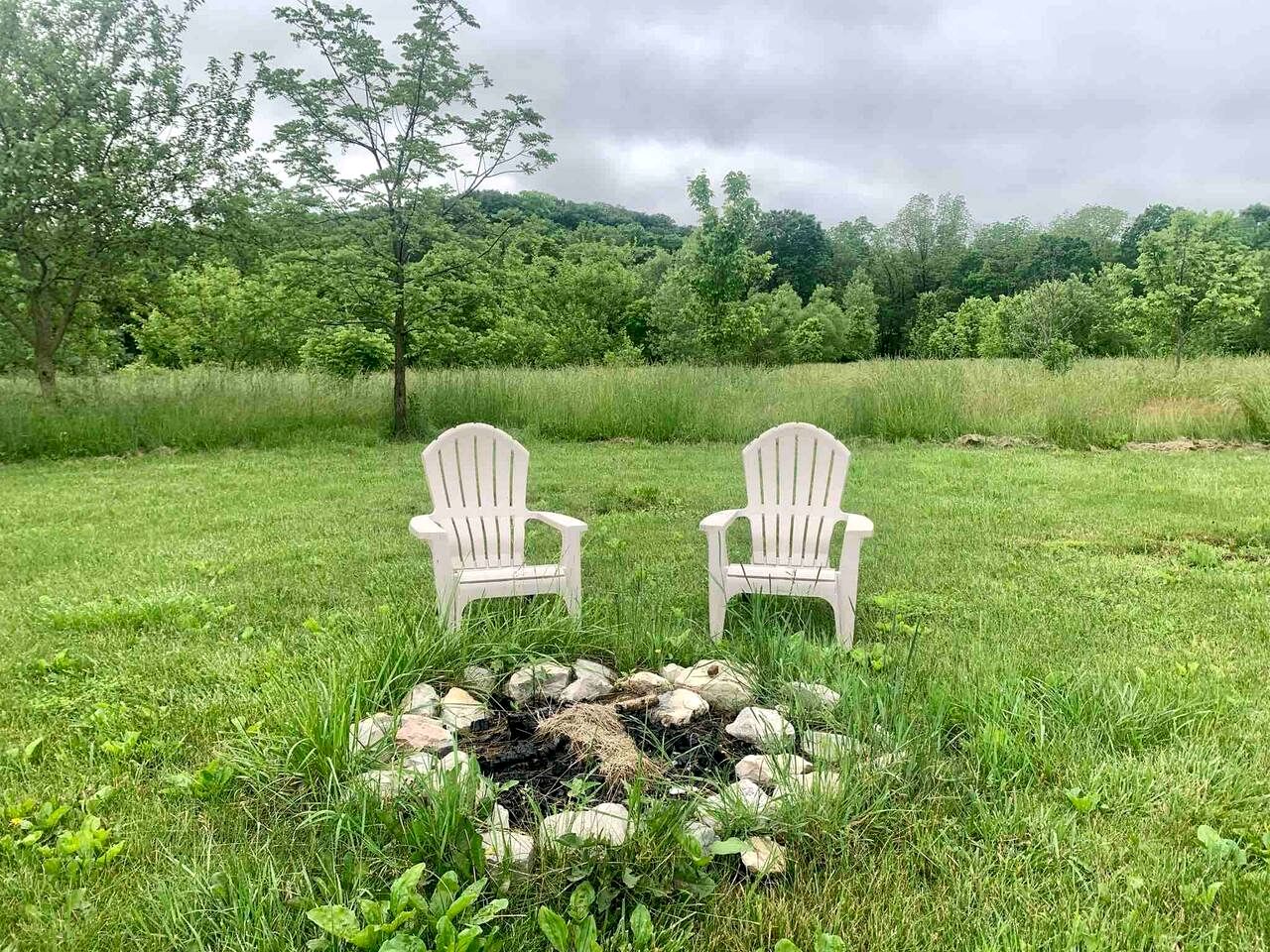 Pet-Friendly Cabin for Romantic, Off-the-Grid Glamping Escapes in Missouri