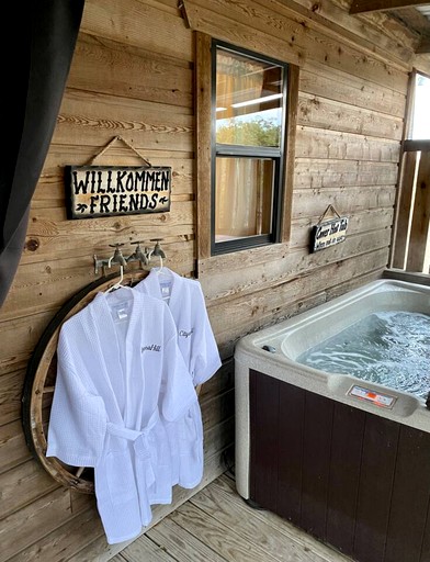 Cabins (United States of America, Fredericksburg, Texas)