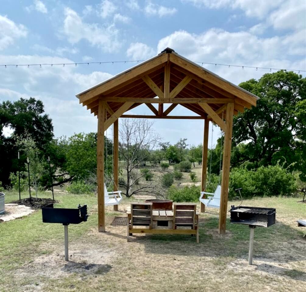 Pet-Friendly Cabin with Sweeping Views Overlooking Fredericksburg, Texas