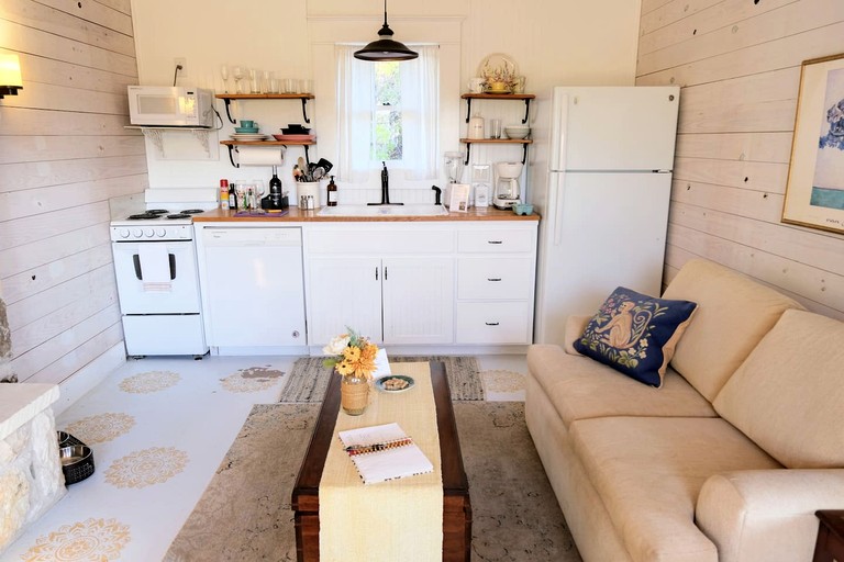 Cottages (United States of America, Fischer, Texas)