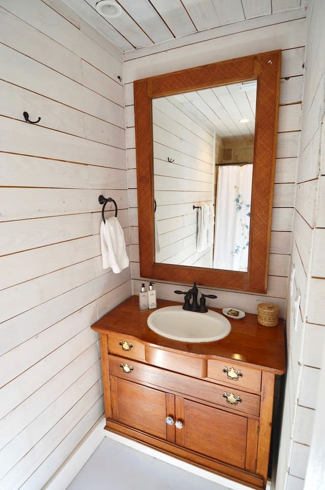 Pet-Friendly Canyon Lake Getaway Rental Ideal for a Texas Hill Country Retreat