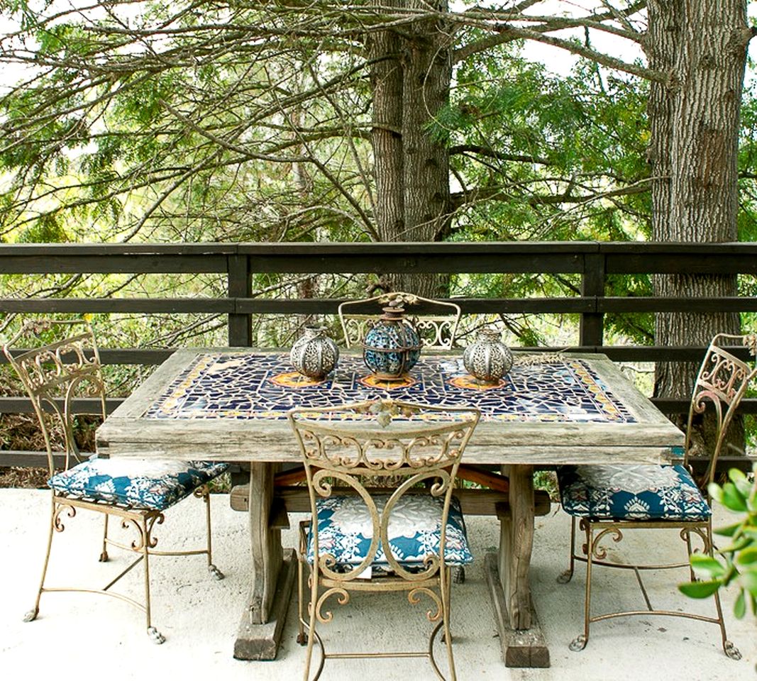 Pet Friendly Charming Cottage with Incredible Views and Hot-tub in Rainbow, California