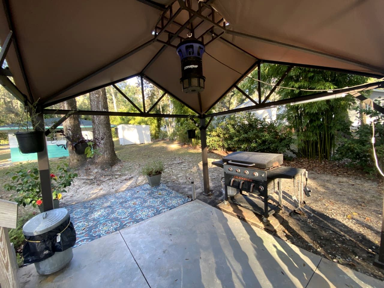 Pet Friendly Cottage with Fire Pit in Dunnellon, Florida