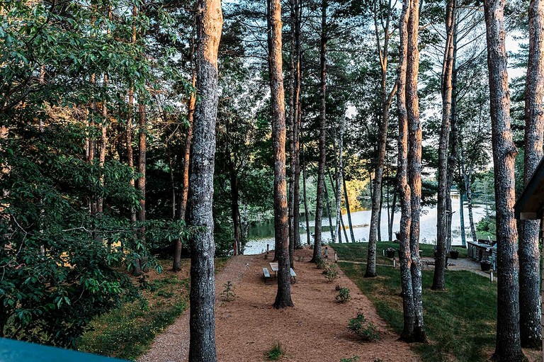 Cabins (United States of America, Belgrade, Maine)