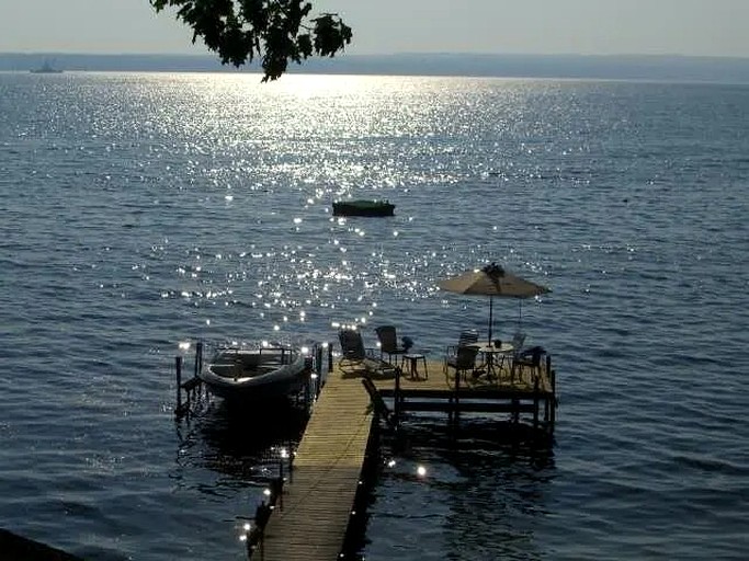 Cottages (United States of America, Himrod, New York)