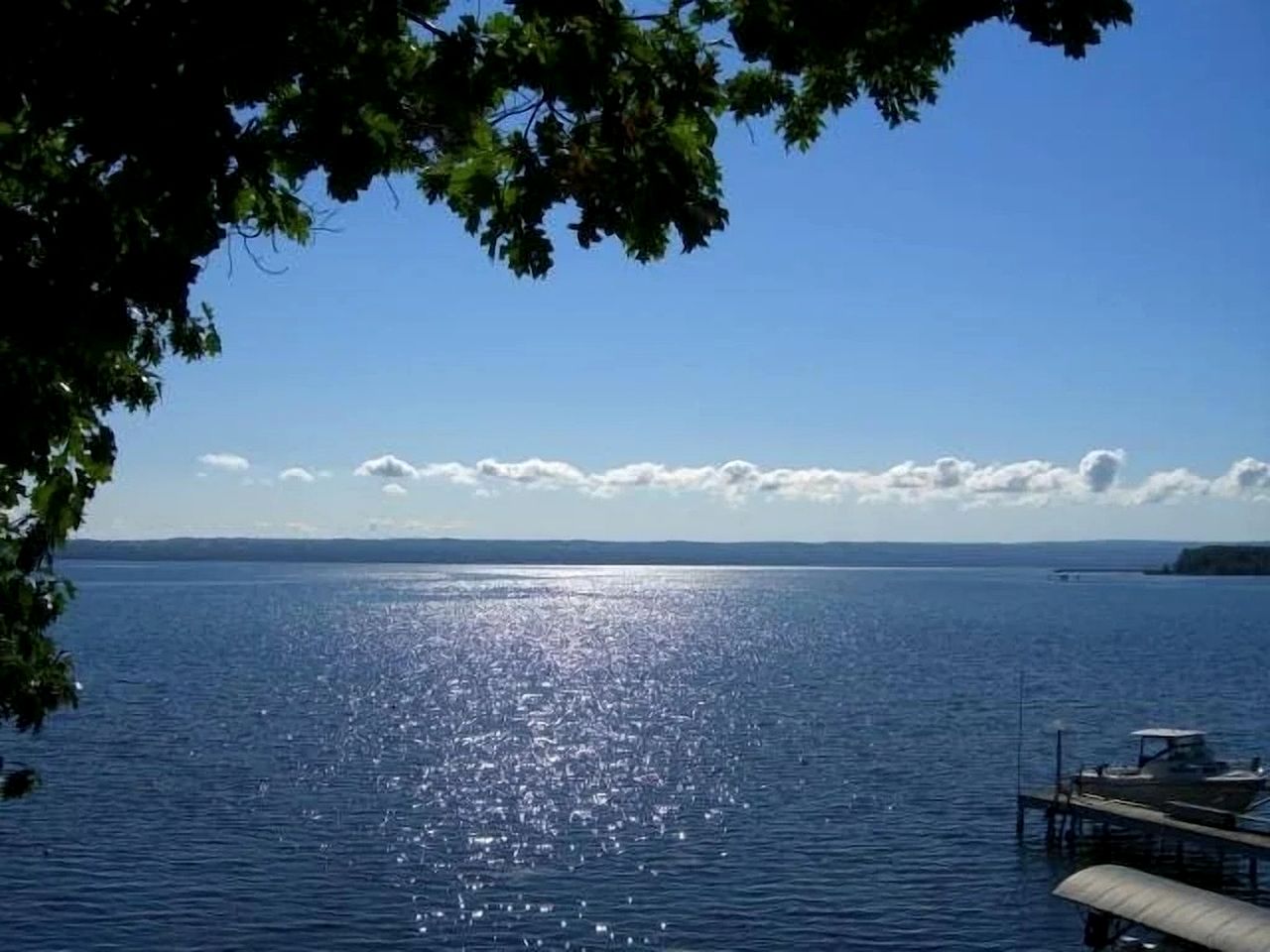 Charming Pet-Friendly Cottage Seconds from Lake near Rochester, New York