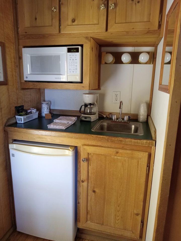 Pet Friendly Glamping Cabin, Ideal to Discover Lake Mead National Recreation Area