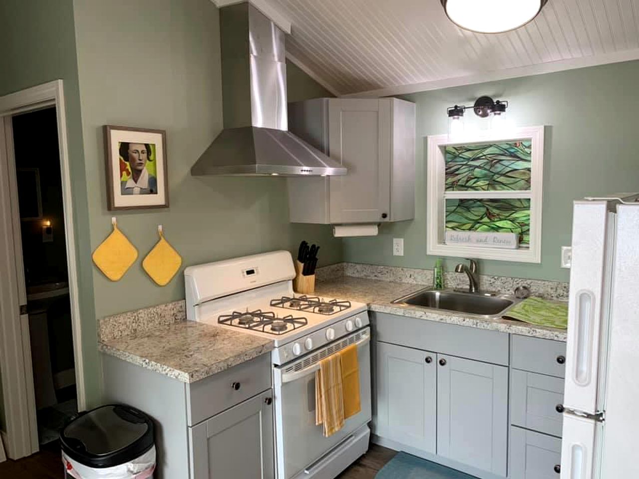 Pet-Friendly Glamping Stay with Beach Views in Naples, Maine