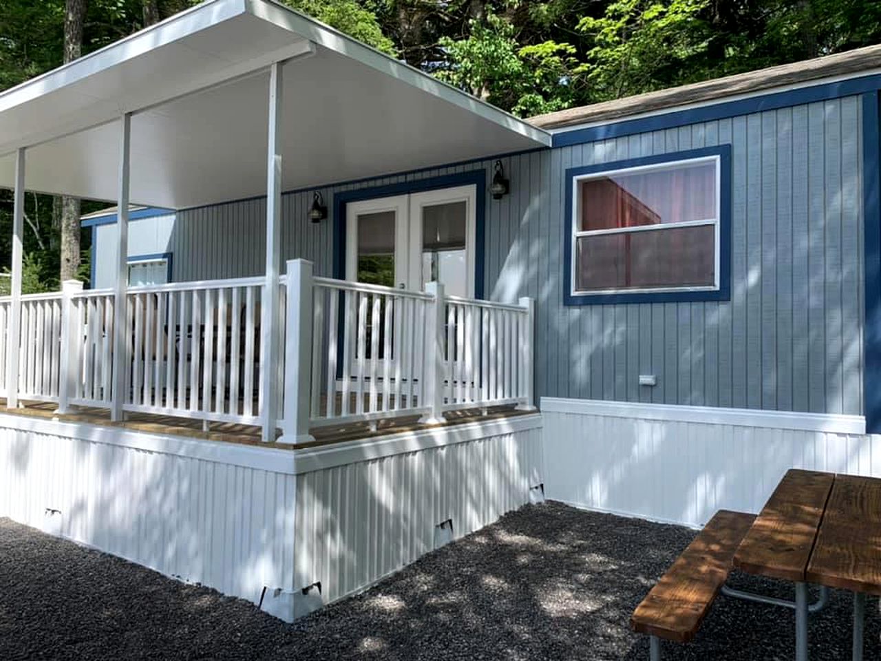 Pet-Friendly Glamping Stay with Beach Views in Naples, Maine