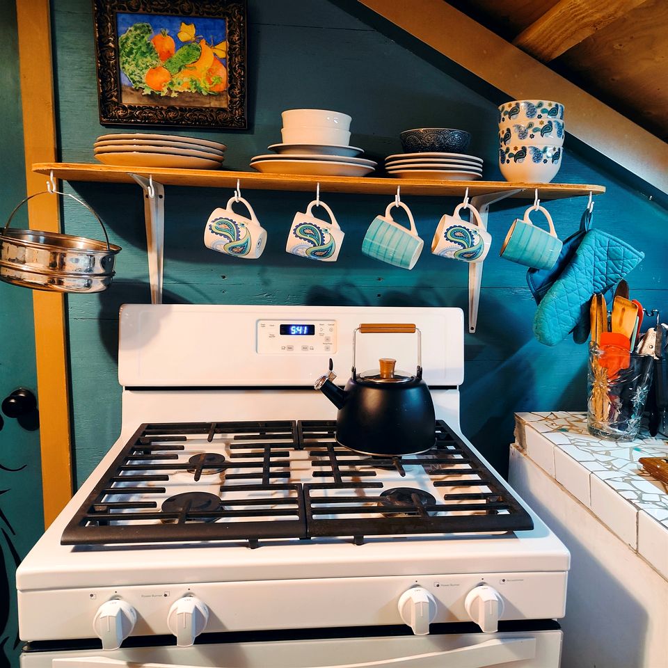 Pet Friendly Impressive Safari Tent with Hot-tub in Rainbow, California