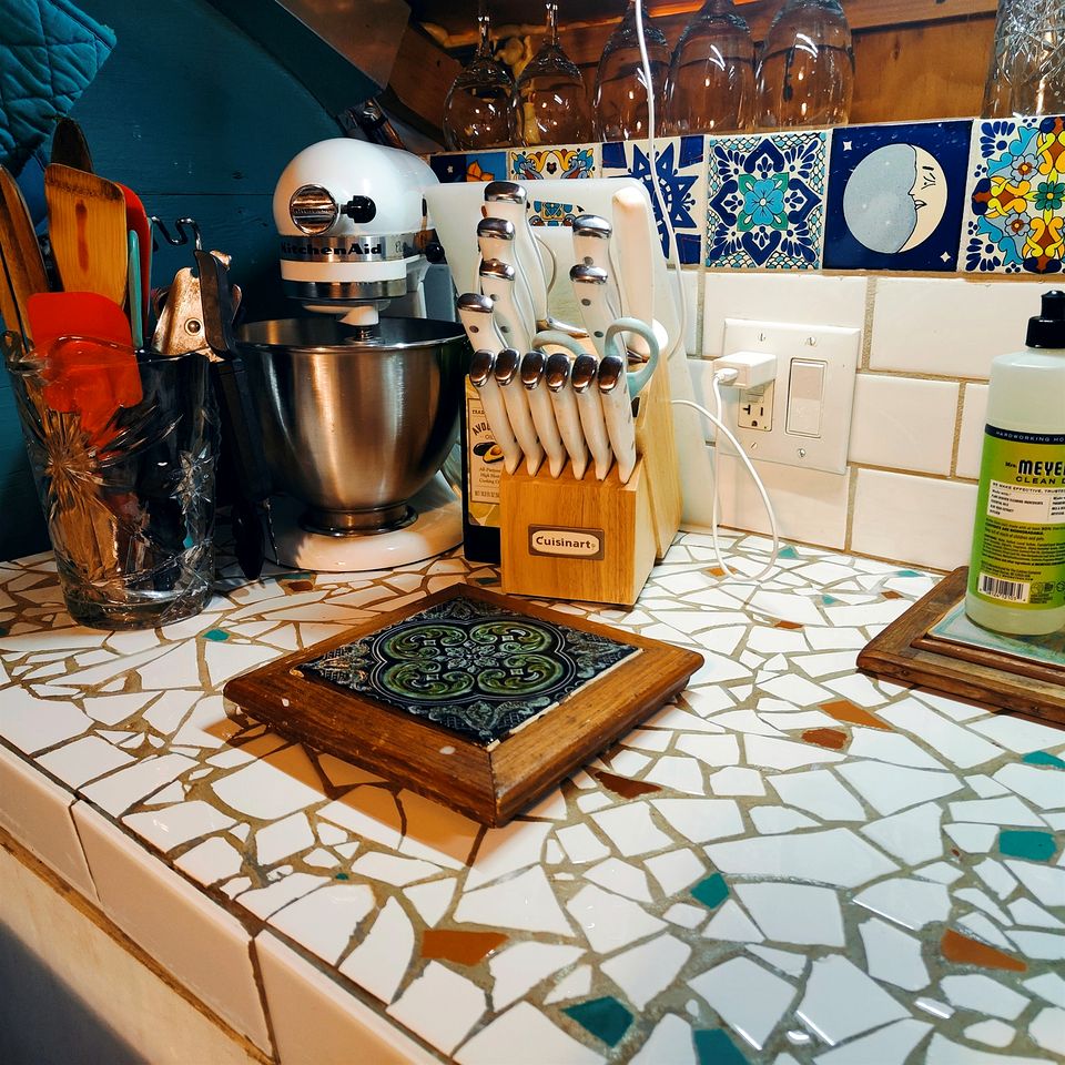 Pet Friendly Impressive Safari Tent with Hot-tub in Rainbow, California