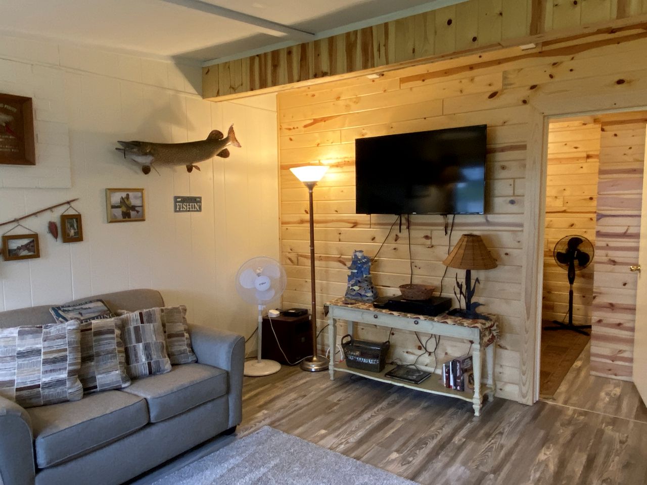 Peaceful and Pet-Friendly Lake Mitchell Cabin For an Exciting Escape by the Heart of the Manistee National Forest, Michigan