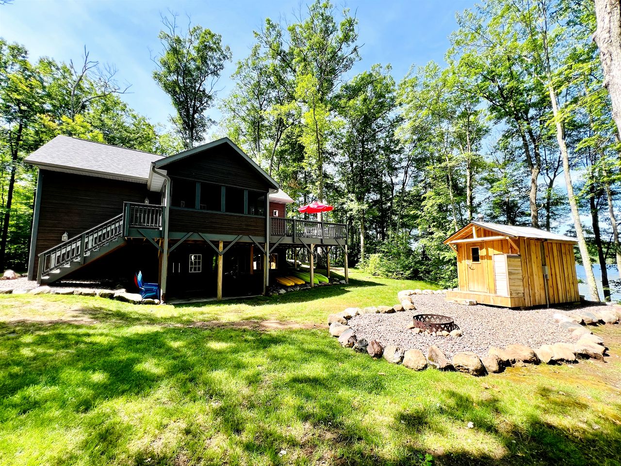 Pet-Friendly Lakeside Cabin Ideal for a Family Getaway in Wisconsin
