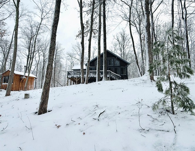Cabins (United States of America, Stone Lake, Wisconsin)