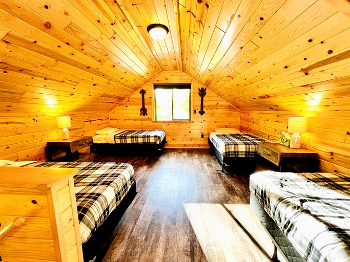 Cabins (United States of America, Stone Lake, Wisconsin)