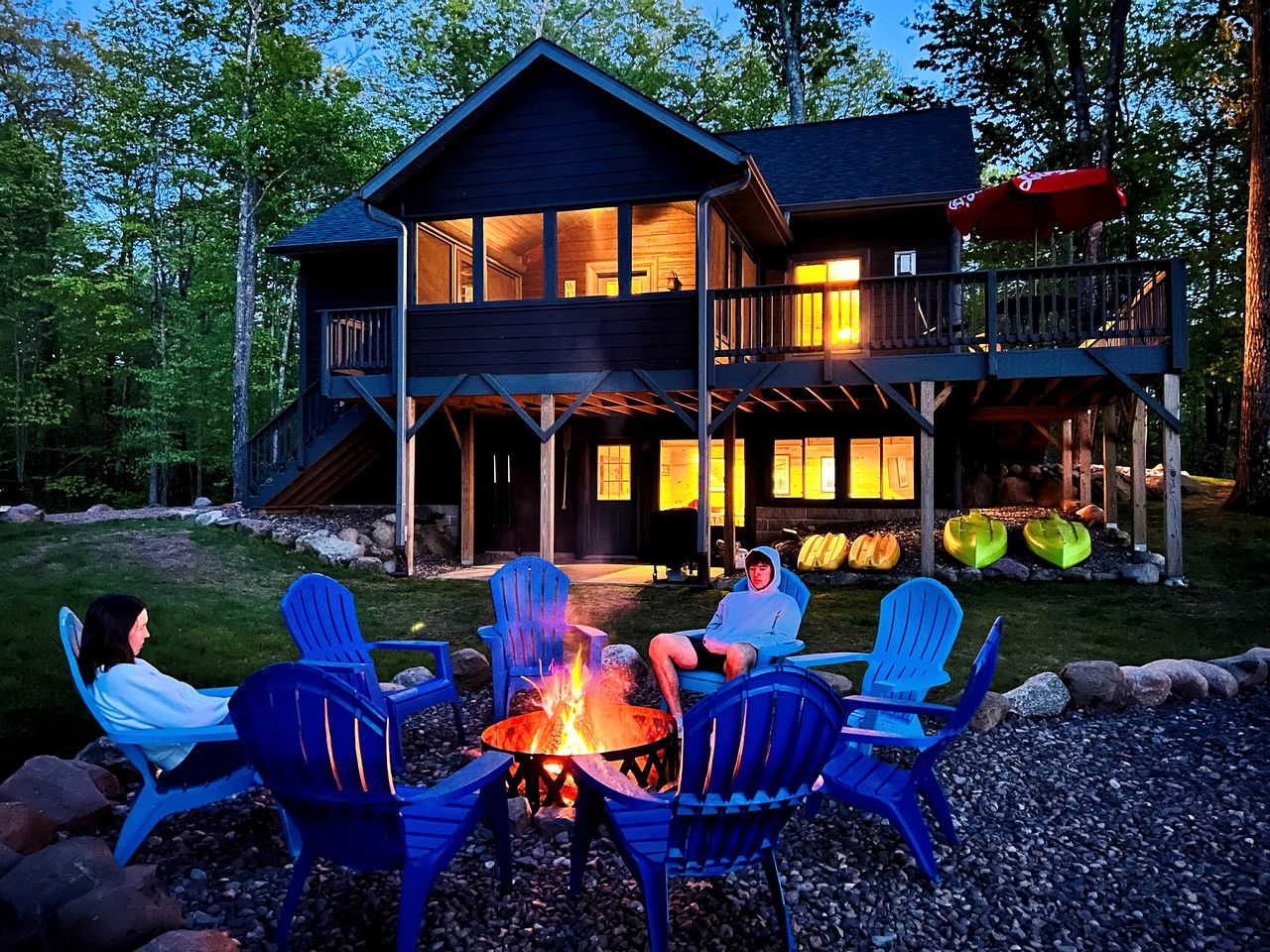 Pet-Friendly Lakeside Cabin Ideal for a Family Getaway in Wisconsin