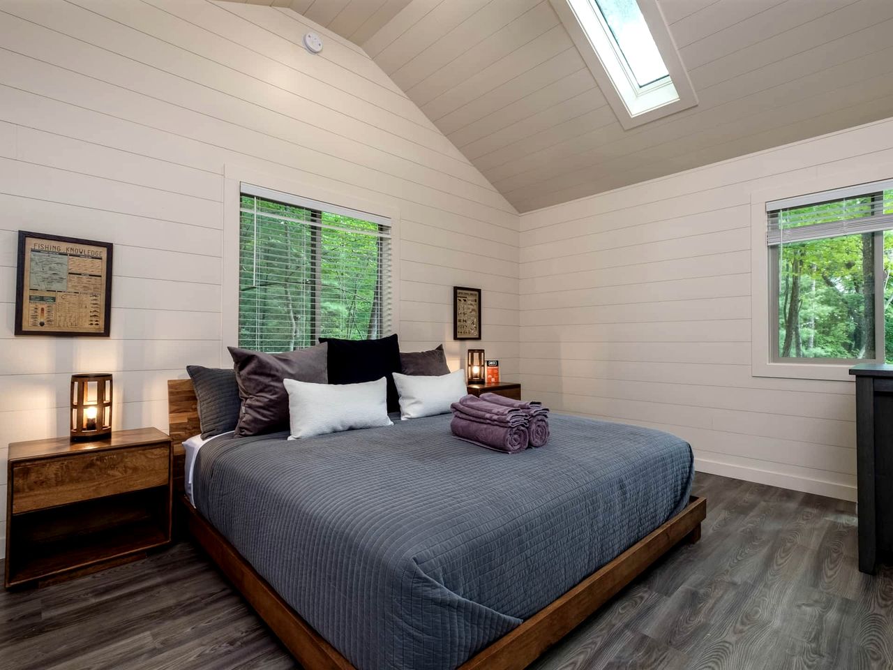 Pet-Friendly Paradise: Luxury Glamping Cabin in Pisgah Forest for You and Your Furry Friend