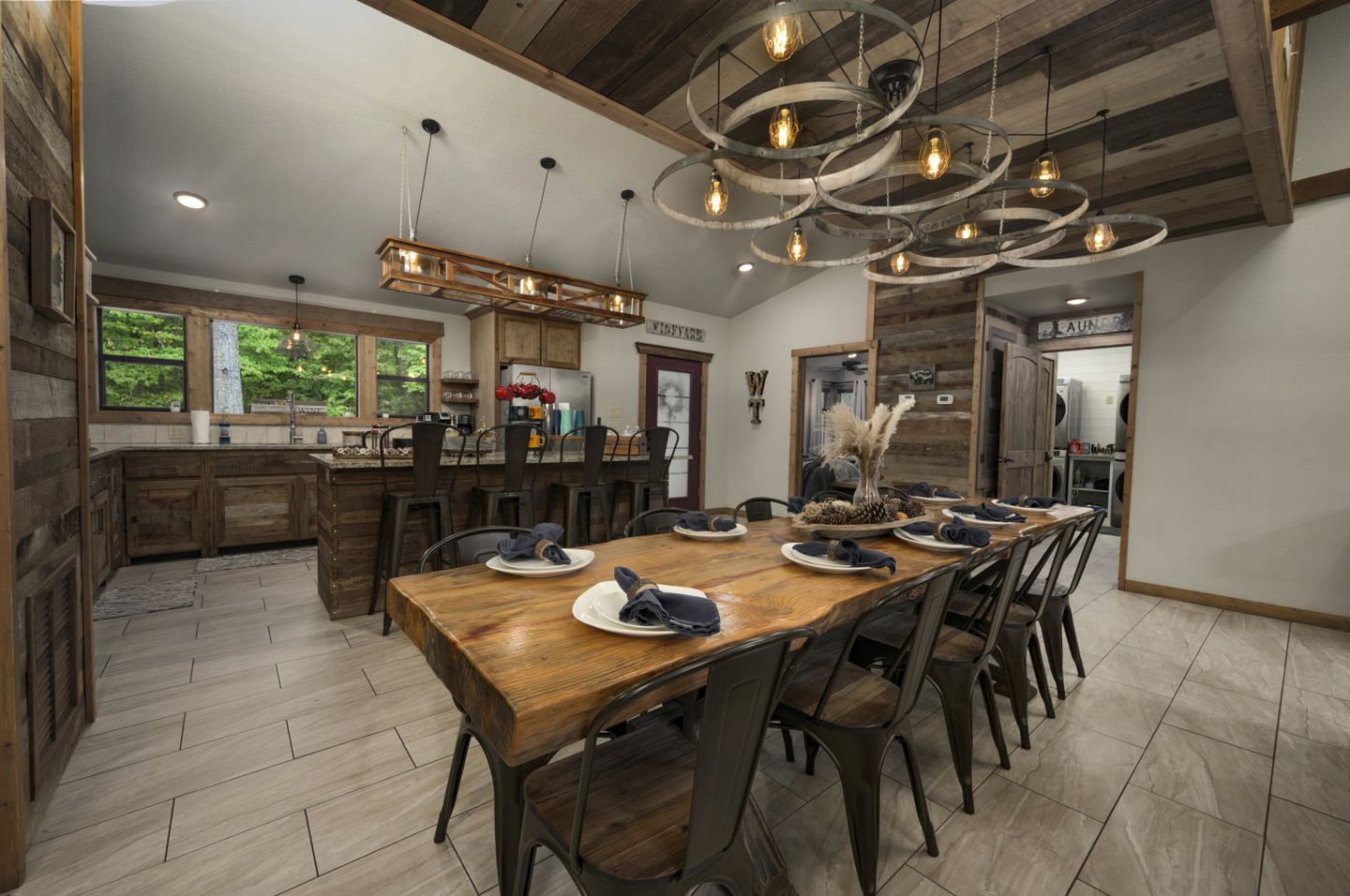 Pet Friendly Paradise in the Southern Hills of Hochatown, Oklahoma, Perfect for a Weekend Escape