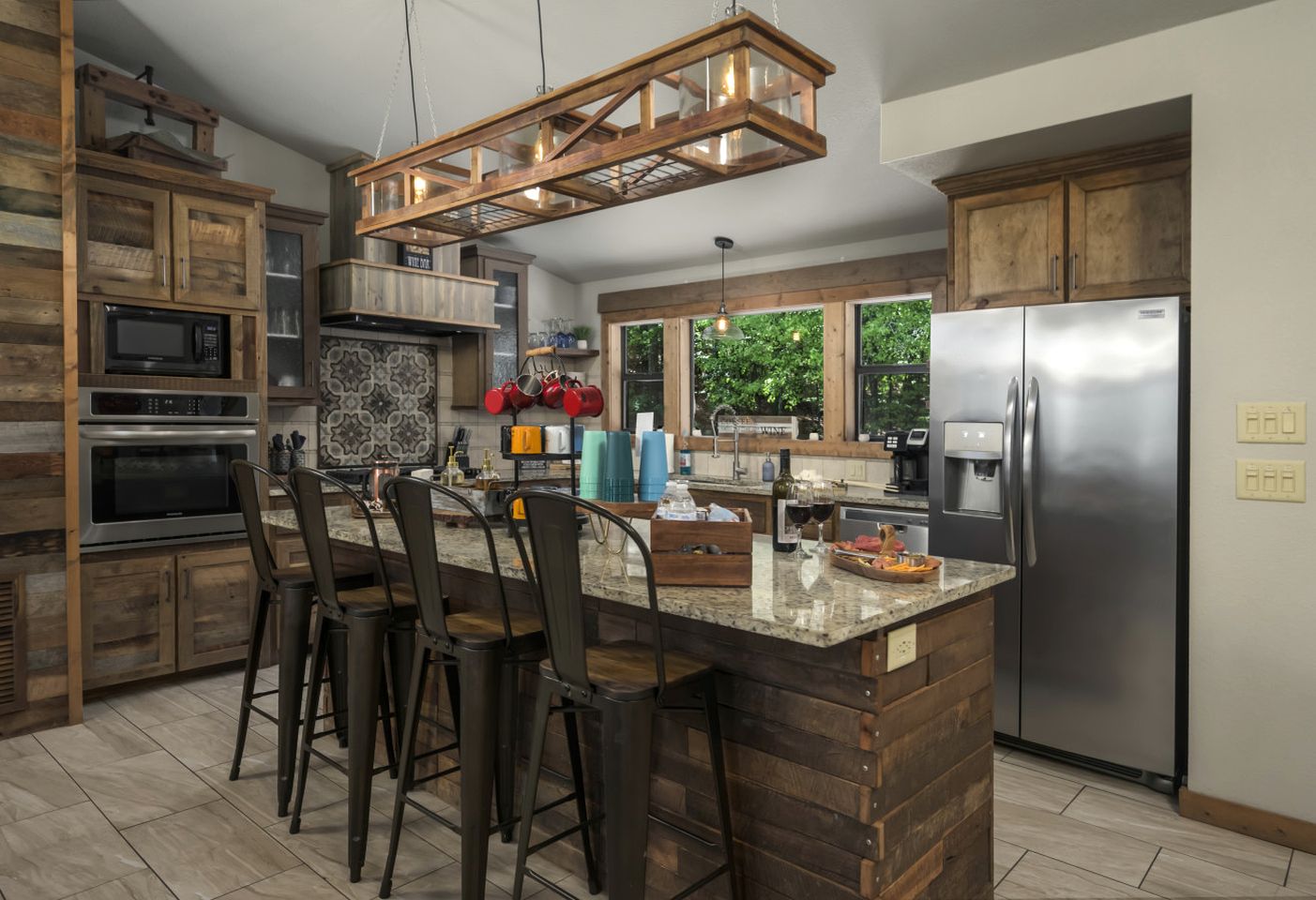 Pet Friendly Paradise in the Southern Hills of Hochatown, Oklahoma, Perfect for a Weekend Escape