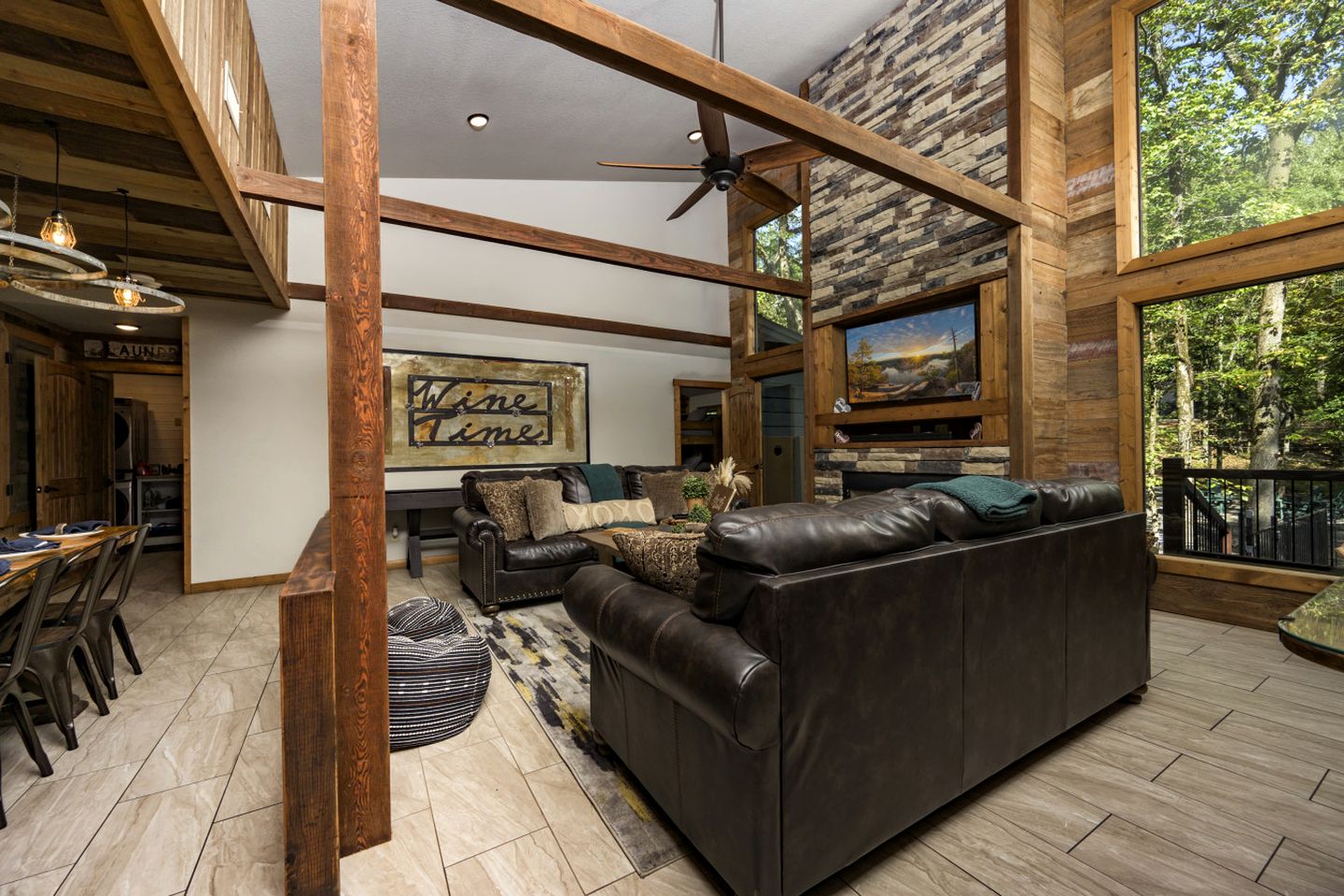 Pet Friendly Paradise in the Southern Hills of Hochatown, Oklahoma, Perfect for a Weekend Escape