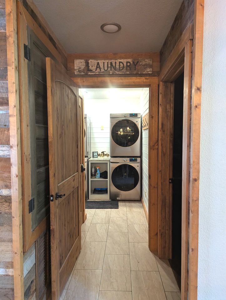Pet Friendly Paradise in the Southern Hills of Hochatown, Oklahoma, Perfect for a Weekend Escape