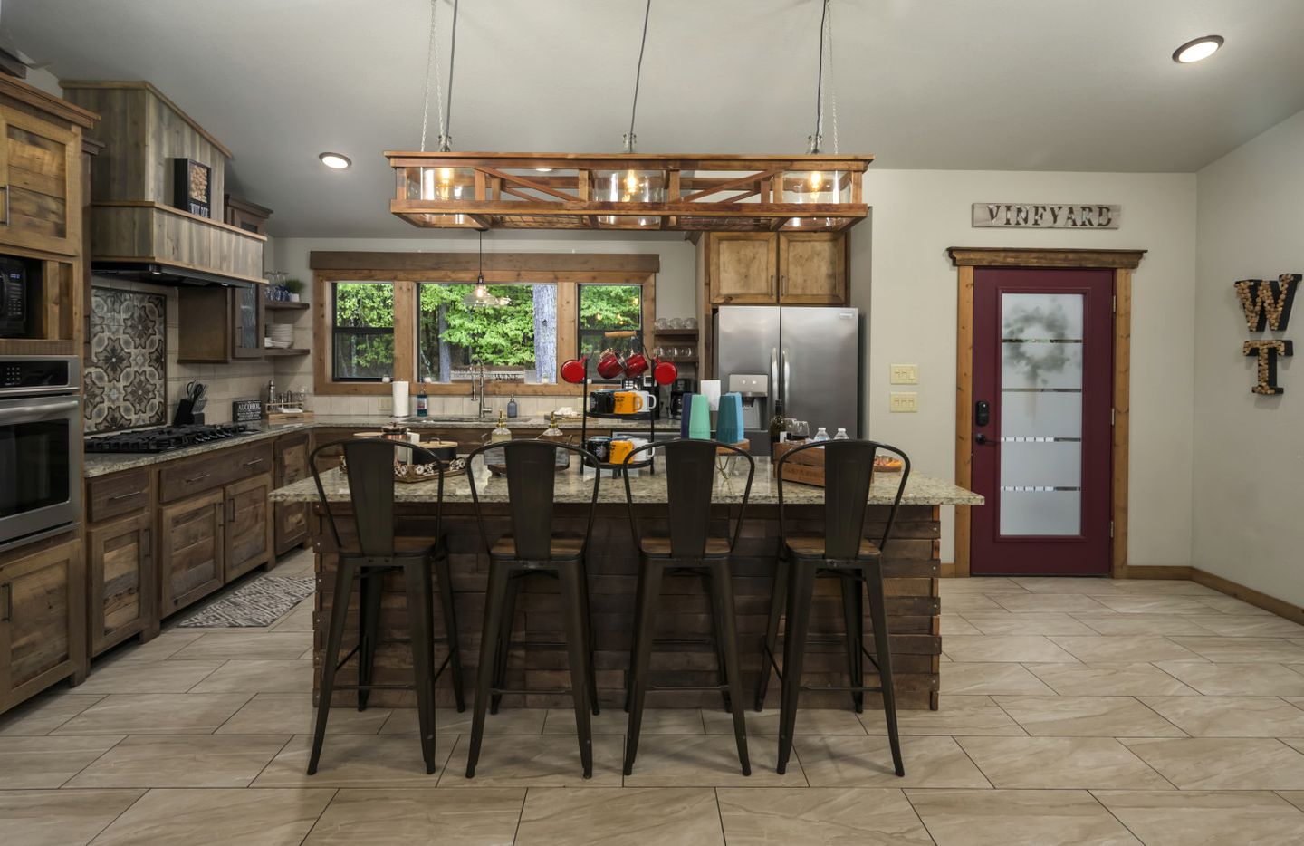 Pet Friendly Paradise in the Southern Hills of Hochatown, Oklahoma, Perfect for a Weekend Escape