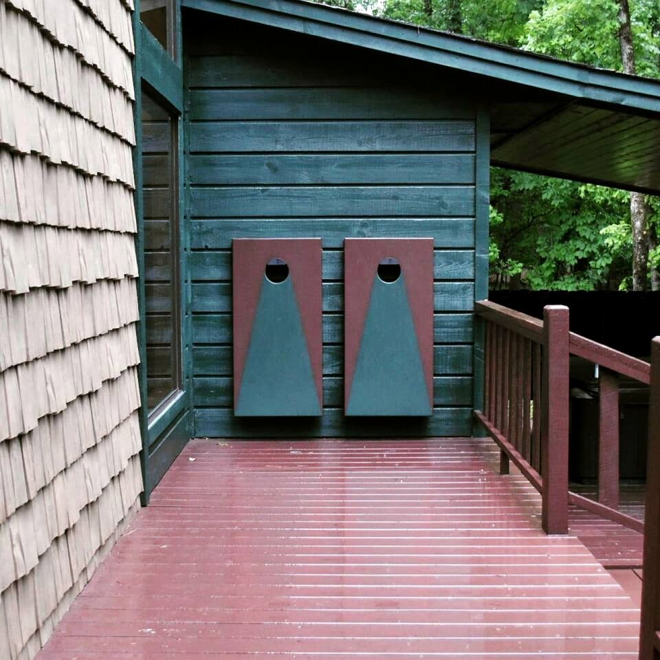 Pet Friendly Paradise in the Southern Hills of Hochatown, Oklahoma, Perfect for a Weekend Escape